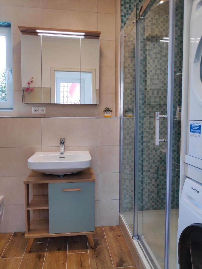 Mini-Apartment Ruhig Und Verkehrsguenstig In Berlin Luaran gambar