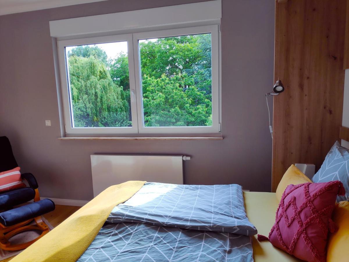 Mini-Apartment Ruhig Und Verkehrsguenstig In Berlin Luaran gambar